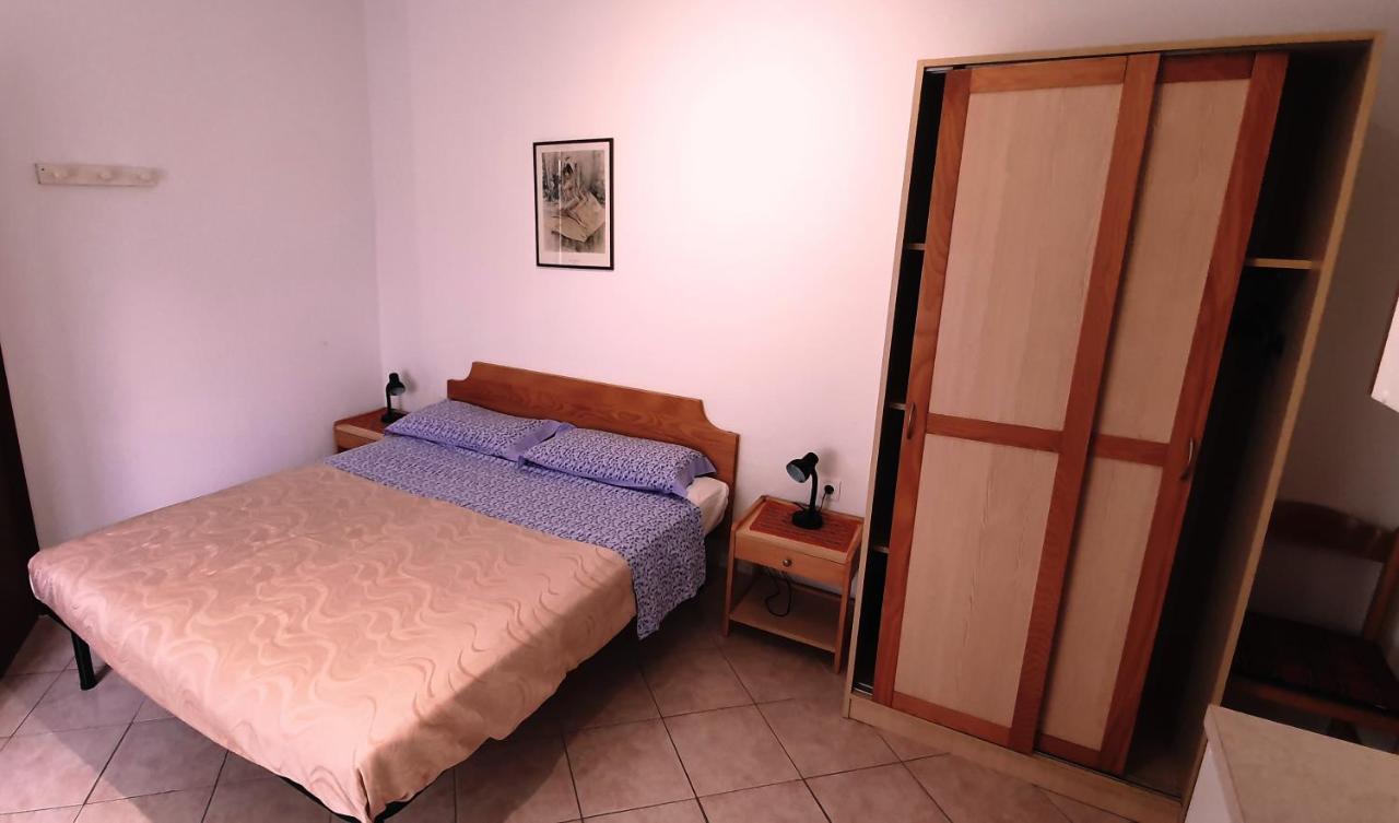 Cecillia Mare Apartments Rovinj Bagian luar foto