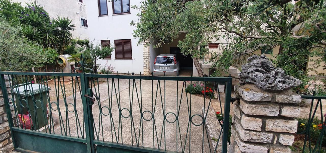 Cecillia Mare Apartments Rovinj Bagian luar foto