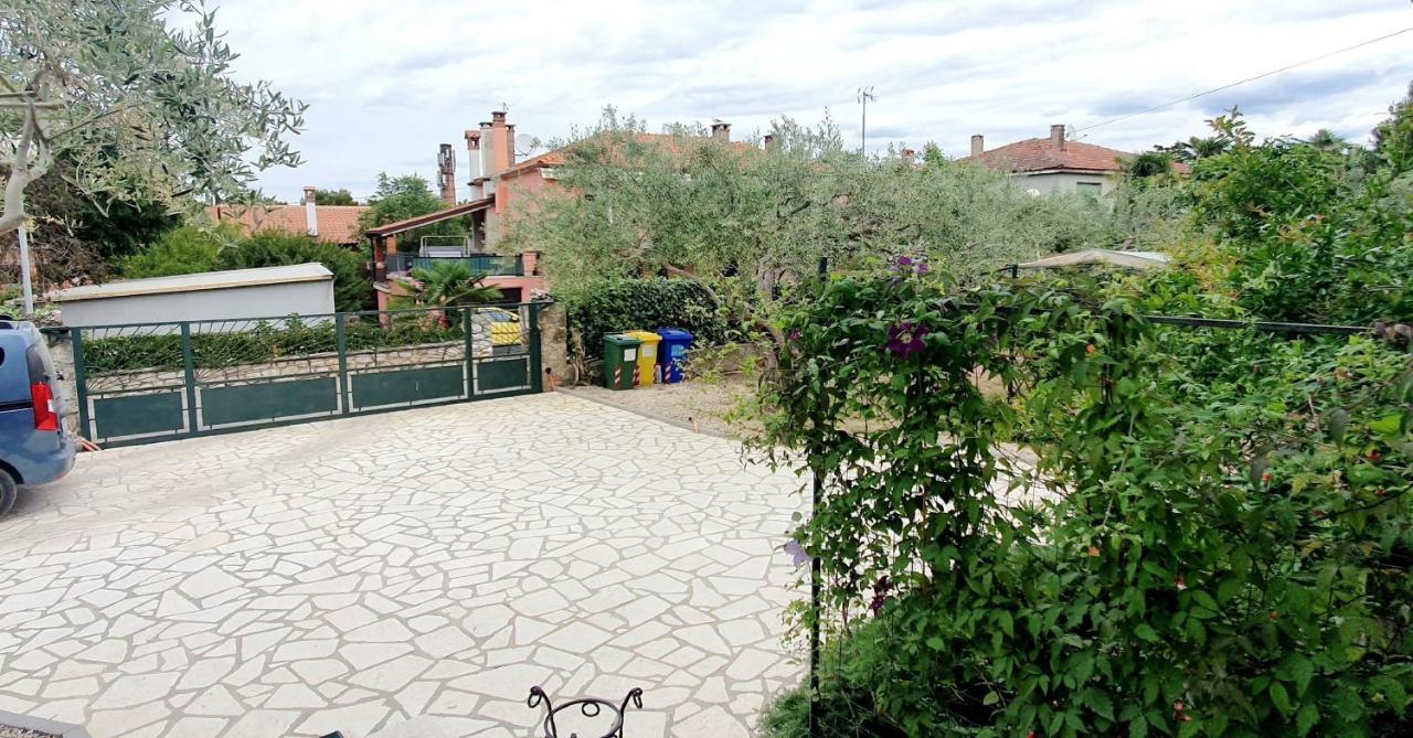 Cecillia Mare Apartments Rovinj Bagian luar foto