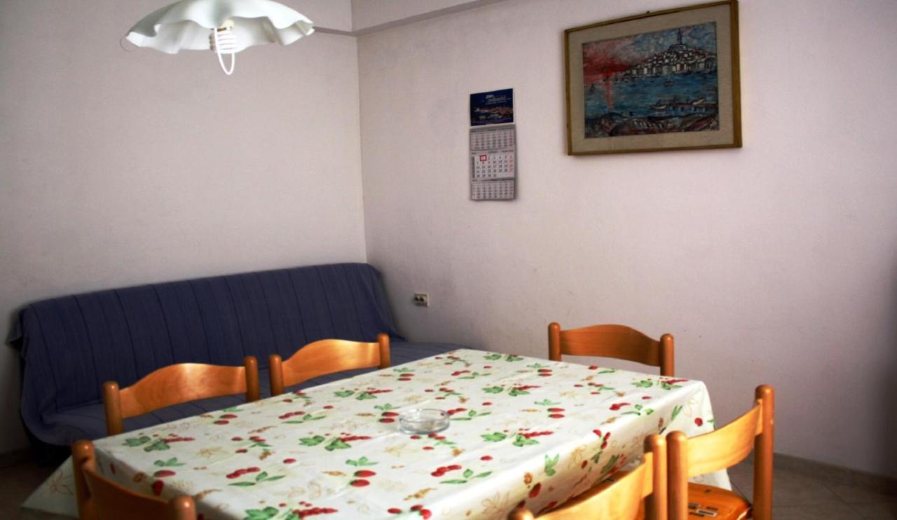Cecillia Mare Apartments Rovinj Bagian luar foto