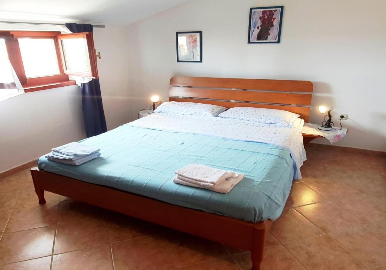 Cecillia Mare Apartments Rovinj Bagian luar foto